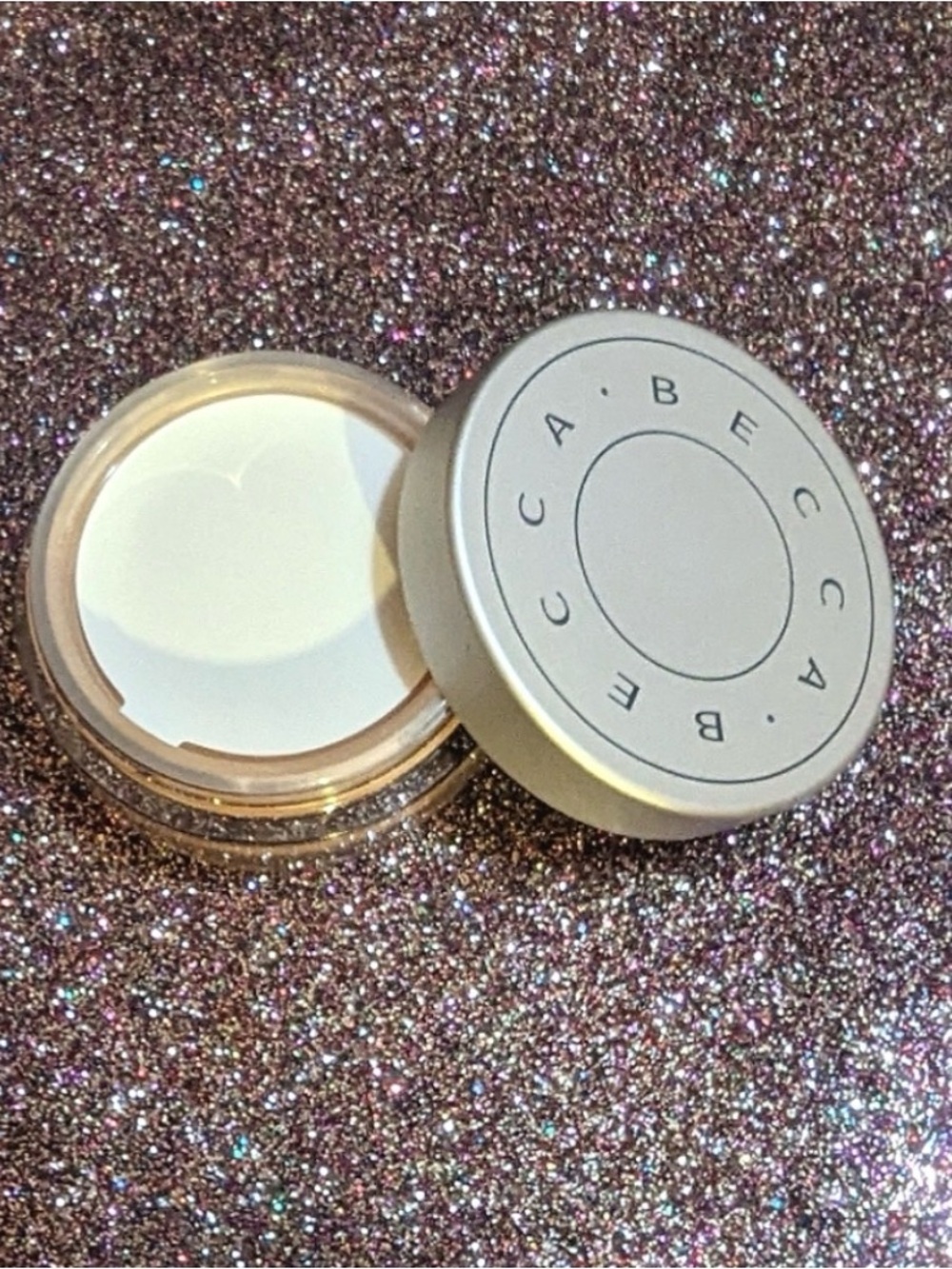 BECCA soft light blurring powder